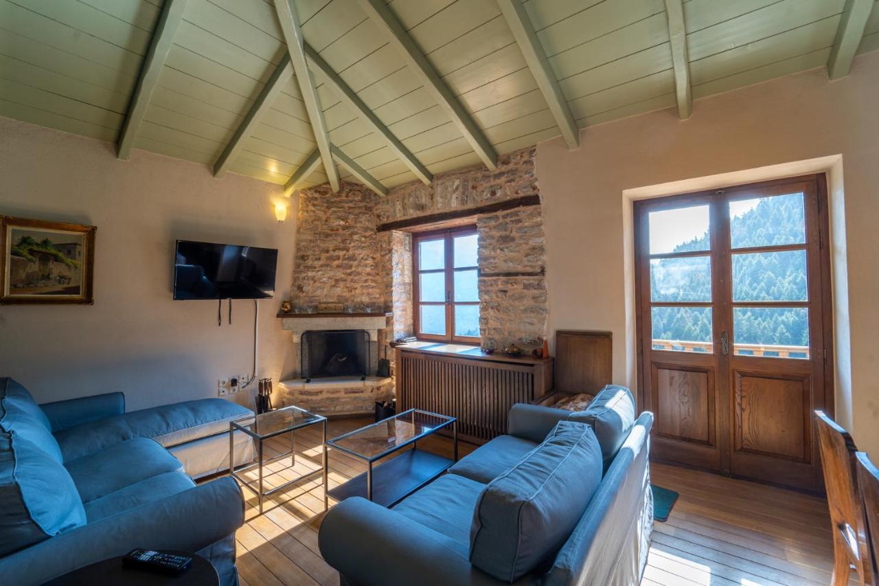 Villa Korfes-Κορφές Τριώροφη Βίλα Για Οικογένειες Και Παρέες Karpenisi Ngoại thất bức ảnh