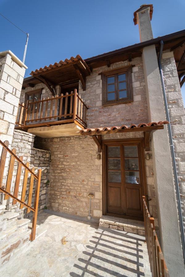 Villa Korfes-Κορφές Τριώροφη Βίλα Για Οικογένειες Και Παρέες Karpenisi Ngoại thất bức ảnh