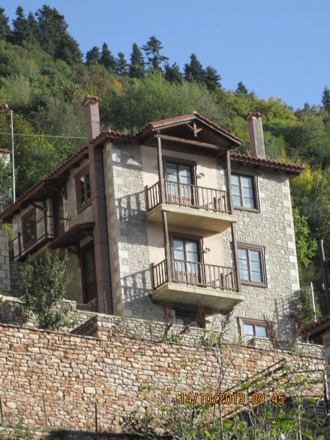 Villa Korfes-Κορφές Τριώροφη Βίλα Για Οικογένειες Και Παρέες Karpenisi Ngoại thất bức ảnh